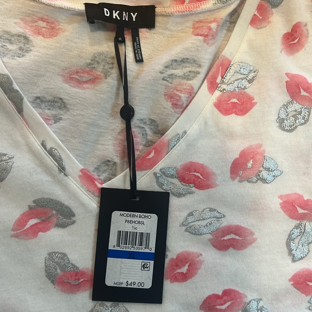 ❤️ DKNY T Shirt - Picture 7 of 8